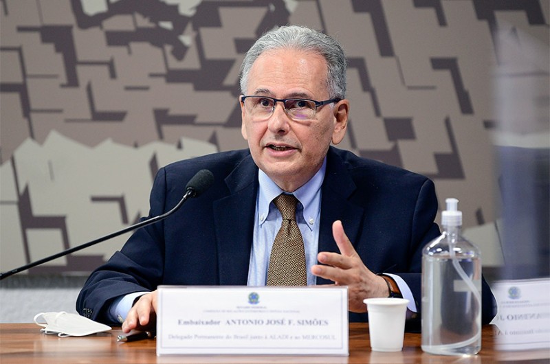 A indicação de Antonio José Ferreira Simões para delegado do Brasil junto ao Mercosul e à Associação Latino-Americana de Integração foi aprovada por 54 votos a favor, quatro contrários e uma abstenção. - Pedro França/Agência Senado