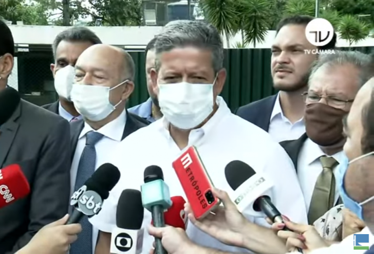 Lira concede entrevista após reunião com deputados da Bahia - (Foto: Reprodução YouTube)
