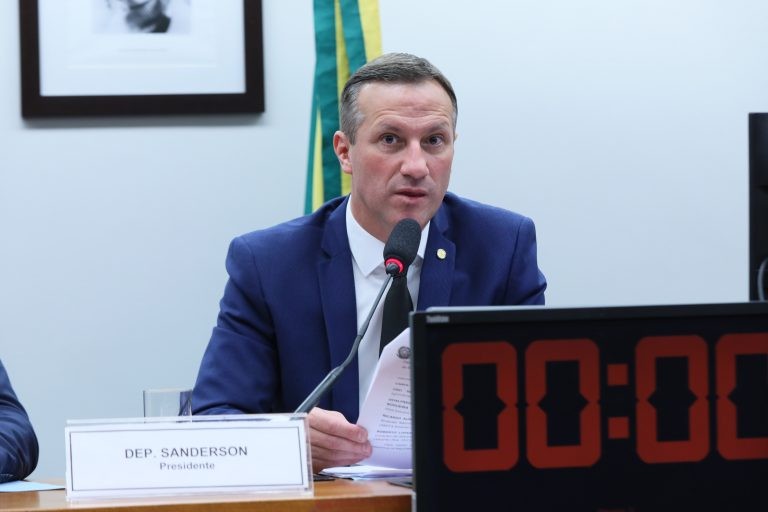 Sanderson quer tratamento equânime para índios e não índios - (Foto: Cleia Viana/Câmara dos Deputados)