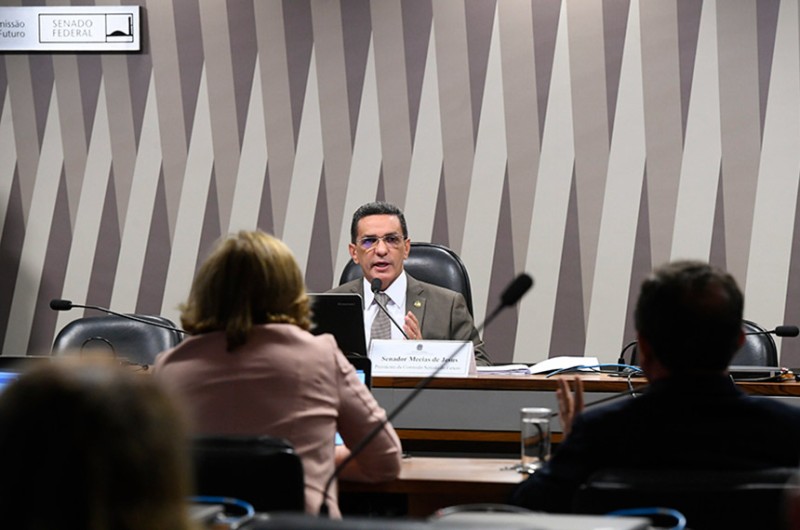 Senador apelou a todos que reforcem os cuidados e tomem a vacina - Marcos Oliveira/Agência Senado