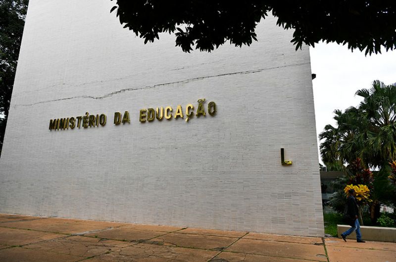  A Lei 14.145, de 2021, prorroga 122 contratos de servidores temporários no âmbito do Ministério da Educação e da Agência Nacional de Saúde Suplementar - Geraldo Magela/Agência Senado
