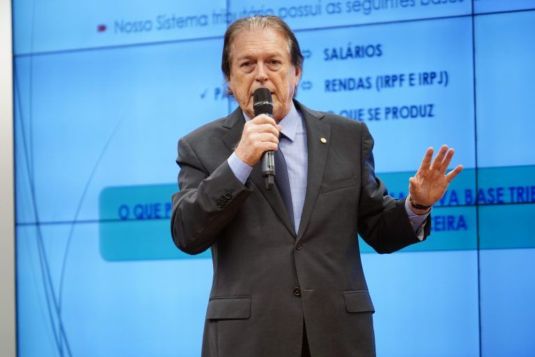 Bivar: alinhamento a boas práticas de desmaterialização - (Foto: Pablo Valadares/Câmara dos Deputados)