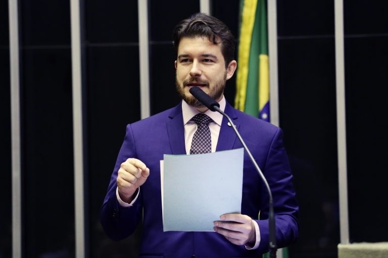 Augusto Bezerra: microcrédito é um instrumento poderoso de transformação social - (Foto: Michel Jesus/Câmara dos Deputados)