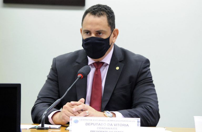 Deputado Da Vitoria preside a abertura dos trabalhos do Cedes - (Foto: Gustavo Sales/Câmara dos Deputados)