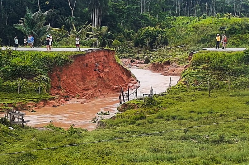 Recurso será para obras de recuperação de infraestrutura, como construção de pontes e de unidades habitacionais e estabilização de encostas. Já há solicitação para reconstrução de áreas em 150 municípios - Twitter/Dnit Oficial