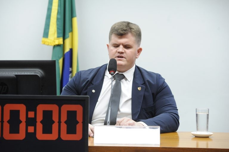 Rigoni: proposta busca fomentar combate à corrupção no processo de contratação pública - (Foto: Gustavo Sales/Câmara dos Deputados)