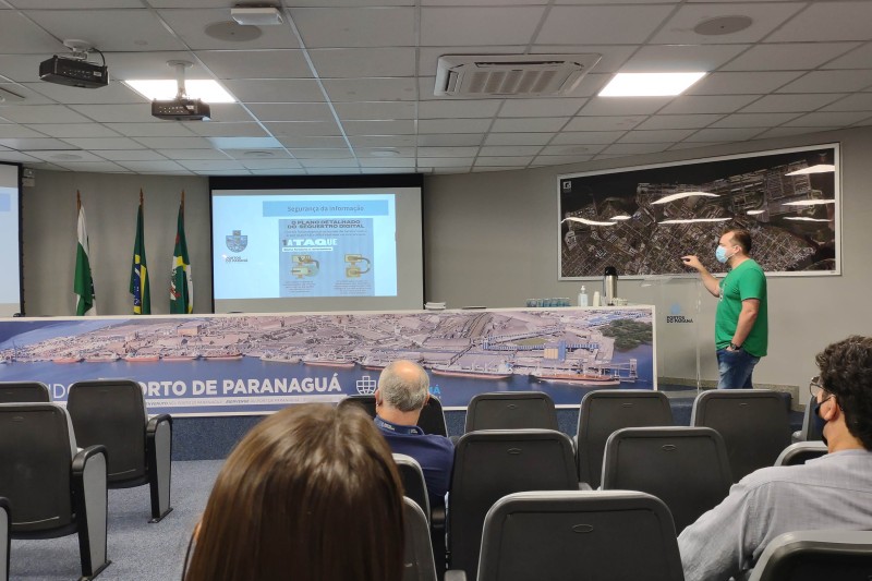 Foto: Rodrigo Sell/Portos do Paraná