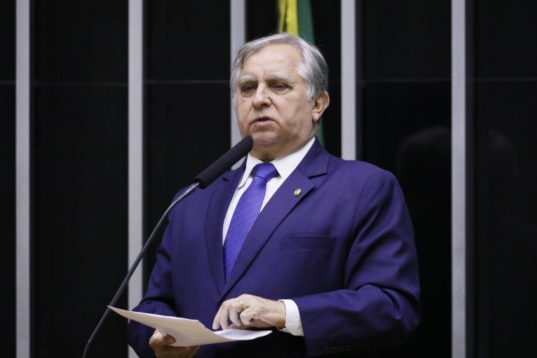 Izalci: lei já prevê a tarefa por tempo certo para outras atividades - (Foto: Luis Macedo/Câmara dos Deputados)