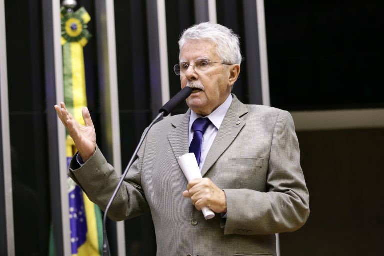 Deputado Luiz Antônio Corrêa, autor do projeto de lei - (Foto: Michel Jesus/ Câmara dos Deputados)