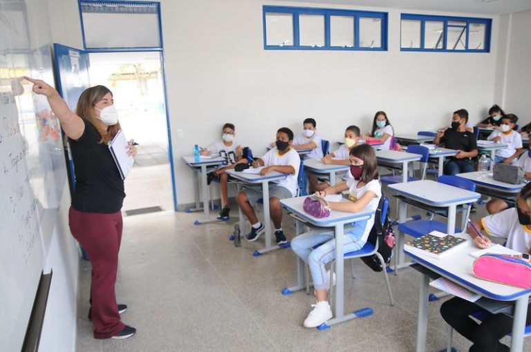 Deputados alertam que divulgação de dados resumidos prejudica análise da evolução da condições da educação - (Foto: Lucio Bernardo Jr. / Agência Brasília)