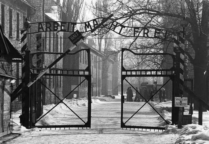 Portões de Auschwitz