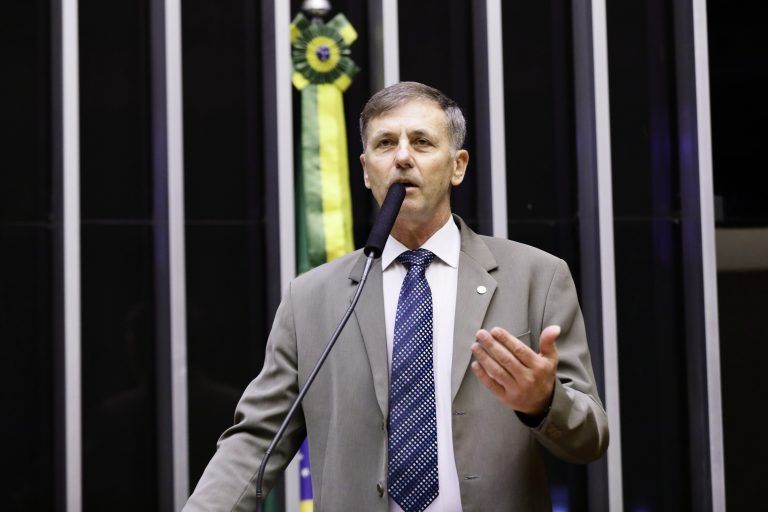 Goulart: aquisição de medicamento sem registro pode trazer riscos à saúde - (Foto: Luis Macedo/Câmara dos Deputados)