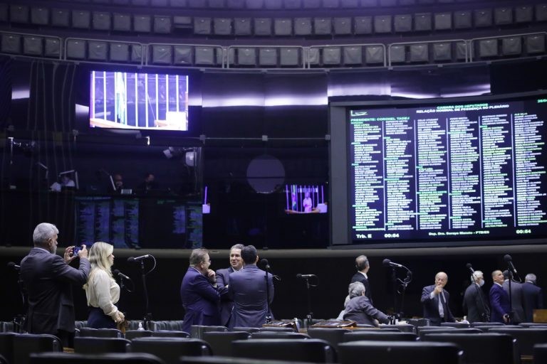 Deputados na sessão do Plenário desta quarta-feira - (Foto: Wesley Amaral/Câmara dos Deputados)