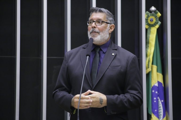 Frota: “Para a população de baixa renda, o preço dos combustíveis está proibitivo - (Foto: Paulo Sergio/Câmara dos Deputados)