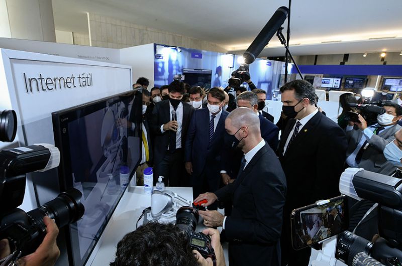 Nova tecnologia foi apresentada na abertura da exposição, nesta quarta - Edilson Rodrigues/Agência Senado