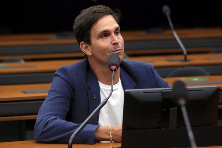 Luiz Lima: lei atual garante a atenção integral a pacientes em atendimento domiciliar - (Foto: Michel Jesus/Câmara dos Deputados)
