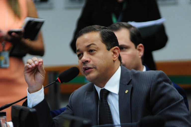 Delegado Pablo, relator, disse que objetivo da proposta é corrigir falha na legislação - (Foto: Billy Boss/Câmara dos Deputados)