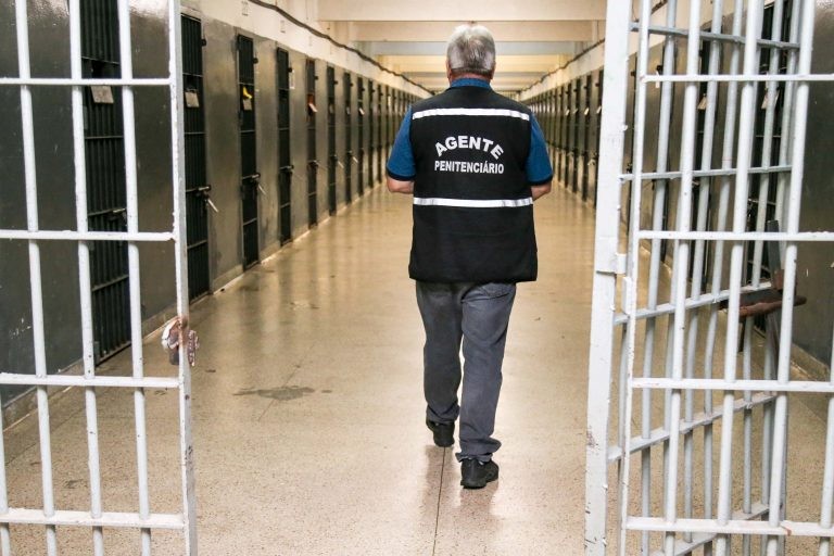 Proposta permite a execução por terceiros de atividades consideradas acessórias - (Foto: Geraldo Bubniak/Agência de Notícias do Paraná)
