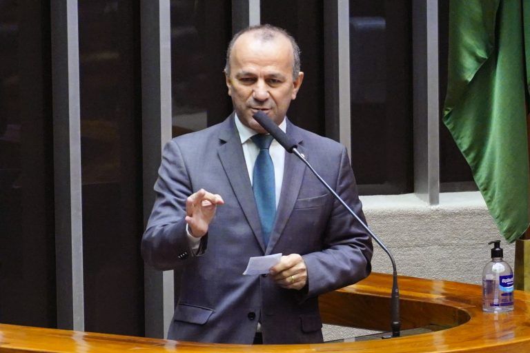 Deputado Helder Salomão, relator do projeto de lei - (Foto: Pablo Valadares/Câmara dos Deputados)