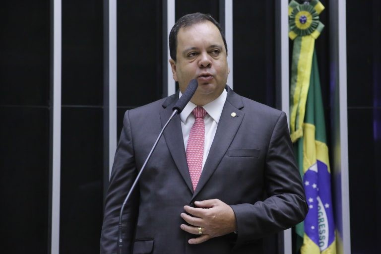 Elmar Nascimento, relator do projeto - (Foto: Paulo Sérgio/Câmara dos Deputados)