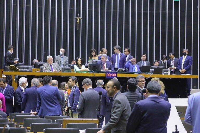 Elmar Nascimento, relator do projeto - (Foto: Paulo Sérgio/Câmara dos Deputados)