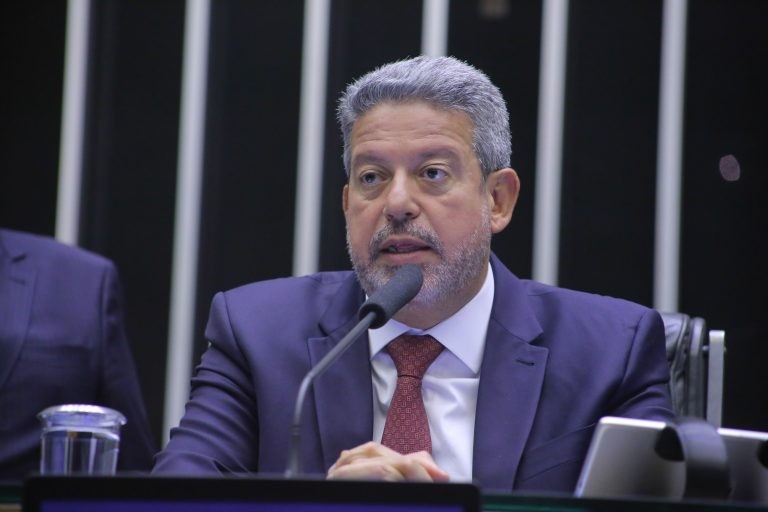 Arthur Lira no comando da sessão do Plenário - (Foto: Paulo Sérgio/Câmara dos Deputados)