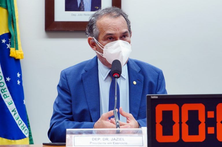 Dr. Jaziel: medida poderia piorar as longas filas de espera - (Foto: Will Shutter/Câmara dos Deputados)