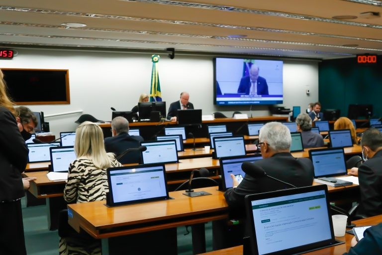 Reunião do Conselho de Ética, presidida pelo deputado Paulo Azi - (Foto: Elaine Menke/Câmara do Deputados)