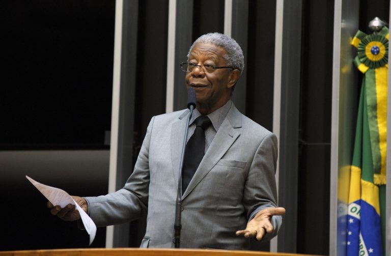 Milton Gonçalves participou, em maio de 2014, de sessão solene na Câmara em homenagem ao movimento “Diretas Já” - (Foto: Luis Macedo/Câmara dos Deputados)