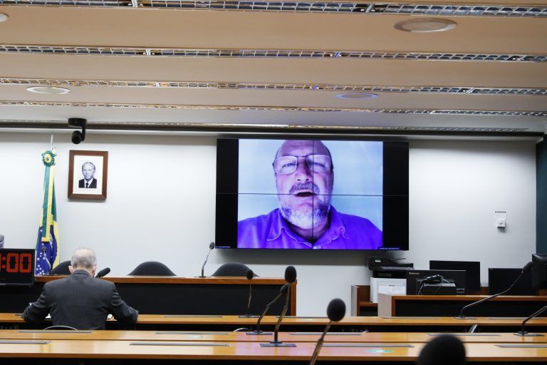 A reunião foi coordenada pelo deputado João Daniel - (Foto: Pablo Valadares/Câmara dos Deputados)