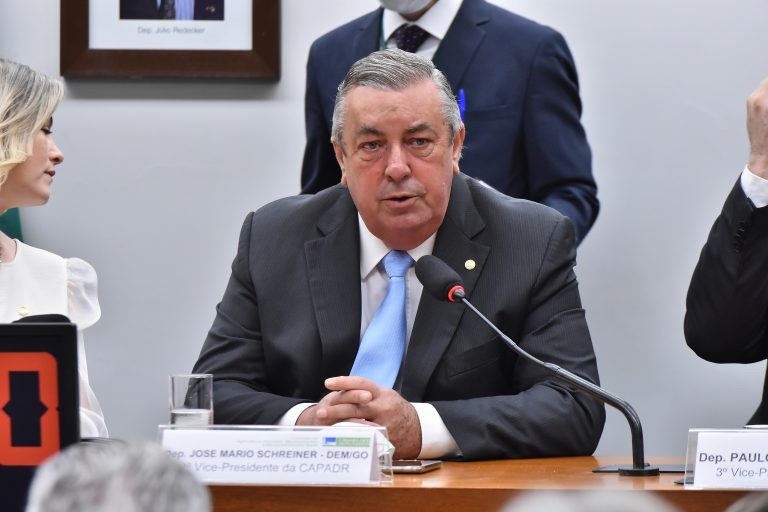 O relator da proposta, deputado Jose Mario Schreiner - (Foto: Reila Maria/Câmara dos Deputados)