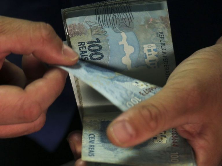 Salário de R$ 1.212,00 já era pago desde janeiro - (Foto: José Cruz/Agência Brasil)