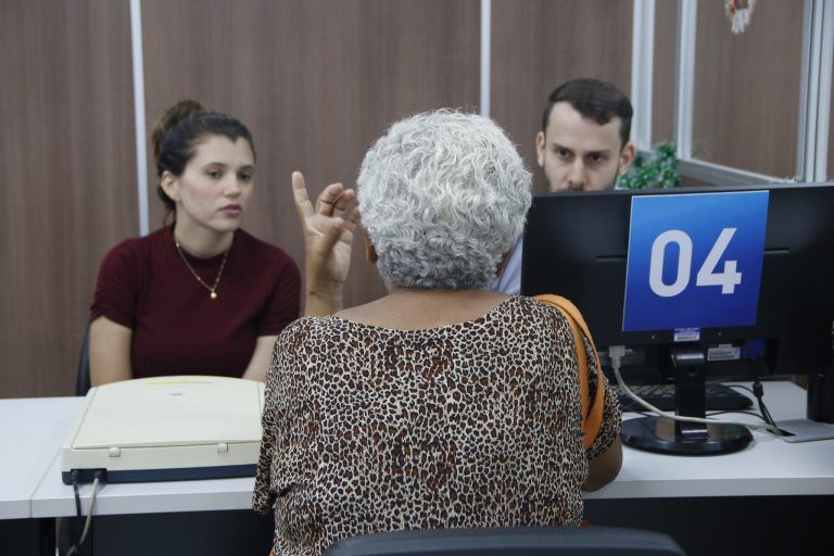 Segundo Russomanno, idosos têm dificuldade de cancelar empréstimos não solicitados - (Foto: Alice Mafra/Prefeitura de Olinda-PE)