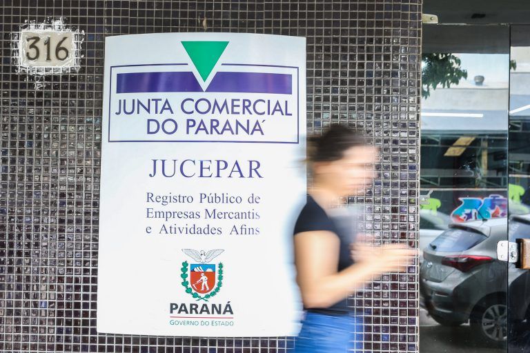 MP unifica, por exemplo, inscrições fiscais federal, estadual e municipal no CNPJ - (Foto: Geraldo Bubniak/Agência de Notícias do Paraná)