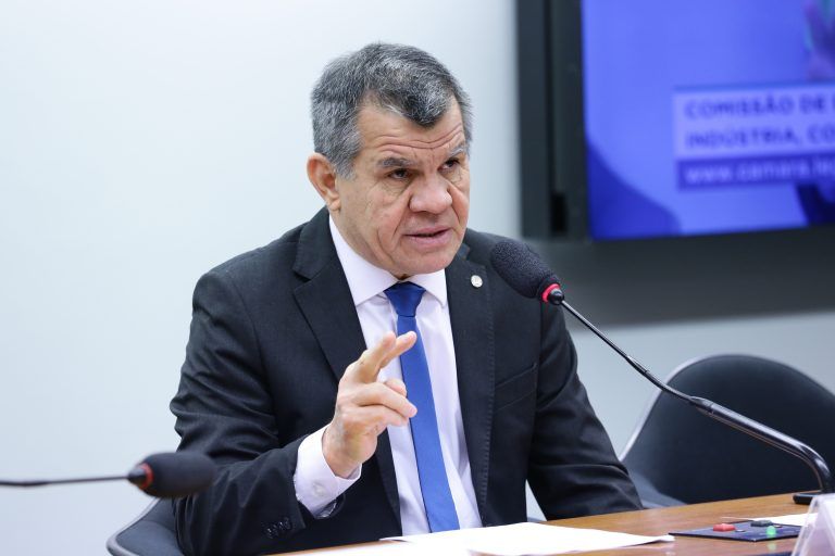 Saraiva: proposta busca proteger a saúde do consumidor - (Foto: Michel Jesus/ Câmara dos Deputados)