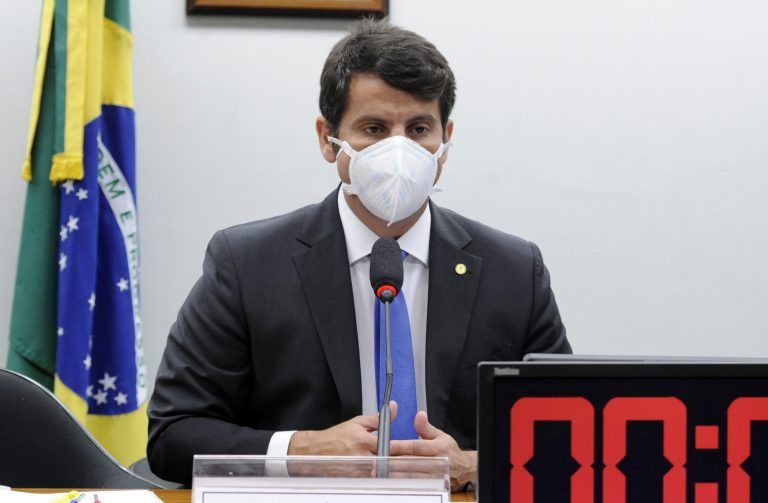 Dr. Luiz Antônio Teixeira Jr. apresentou substitutivo - (Foto: Gustavo Sales/Câmara dos Deputados)