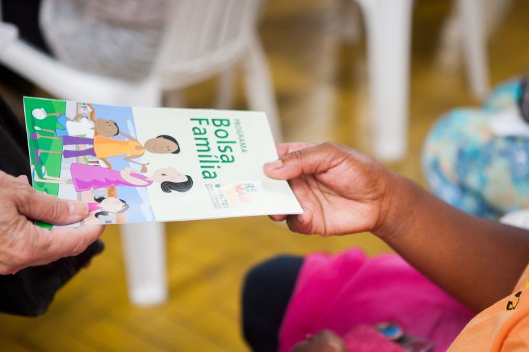 O CadÚnico reúne informações sobre o Bolsa Família e outros programas - (Foto: Gustavo Gargioni/Palácio Piratini)