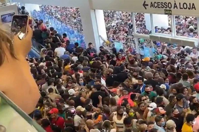 Inauguração de loja em Belém durante a pandemia de covid-19 causou aglomeração, com pessoas sem máscaras, ignorando cuidados para evitar a transmissão da doença - Reprodução