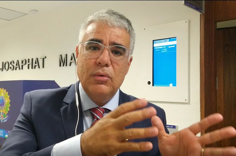 O senador Eduardo Girão é o autor desse projeto de lei - Reprodução TV Senado