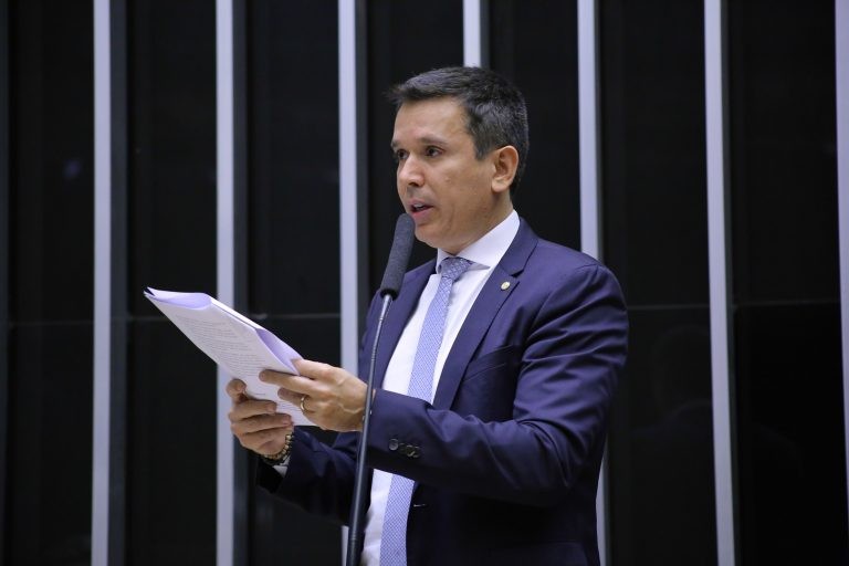 O autor da proposta, deputado Felipe Carreras - (Foto: Michel Jesus/Câmara dos Deputados)