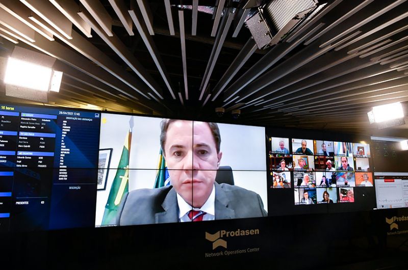 Veneziano Vital do Rêgo informou que vai solicitar audiência pública para discutir a proposta