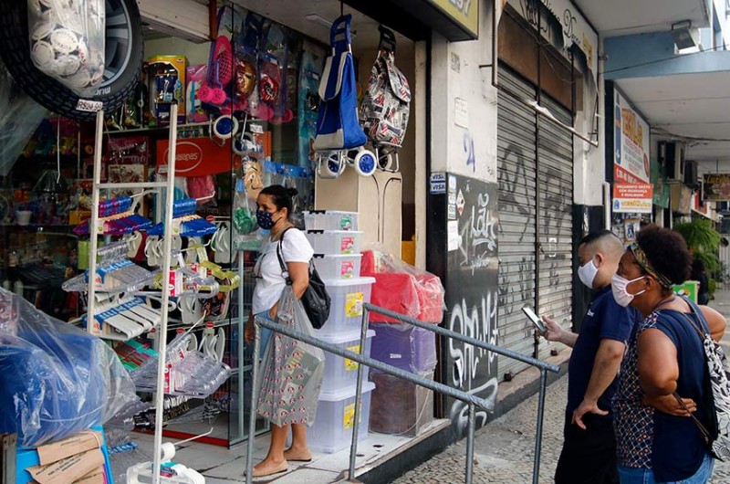 Segundo relatório da Instituição Fiscal Independente, crescimento do consumo ficará abaixo do previsto, devido ao aperto econômico efetuado pelo Banco Central - Fernando Frazão/Agência Brasil