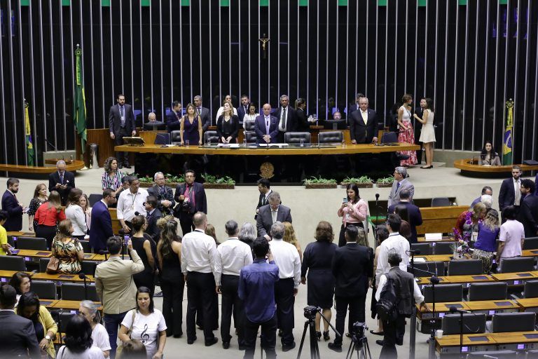 Sessão solene para entrega do prêmio em 2019 - (Foto: Pablo Valadares/Câmara dos Deputados)