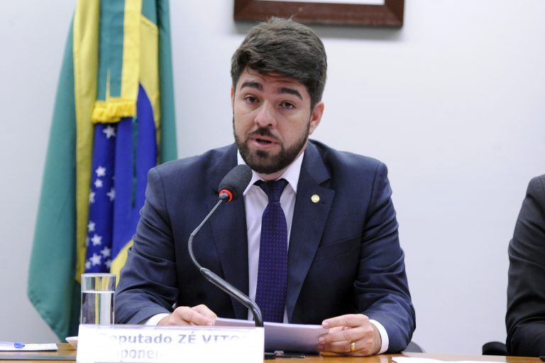 Zé Vitor argumenta que mudanças feitas pelo governo buscam  eficiência - (Foto: Cleia Viana/Câmara dos Deputados)