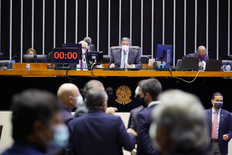 Arthur Lira comanda a sessão do Plenário - (Foto: Pablo Valadares/Câmara dos Deputados)