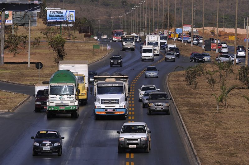 Aumento do limite é de 10% para 12,5% na pesagem por eixo - Pedro França/Agência Senado