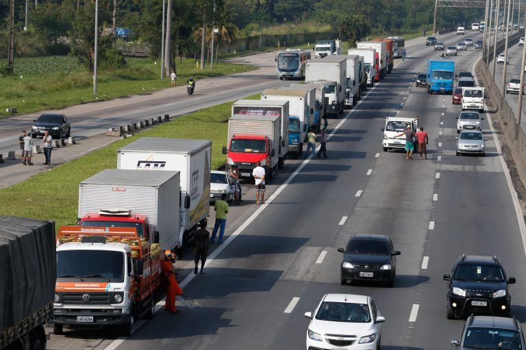 Governo quer adotar documento em caráter experimental a partir de julho - (Foto: Tânia Rêgo/Agência Brasil)