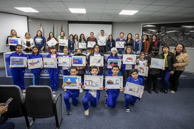 Foto: Claudio Neves/Portos do Paraná