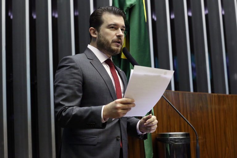 Bezerra recomendou a aprovação do texto da Comissão de Desenvolvimento Econômico - (Foto: Claudio Andrade/Câmara dos Deputados)