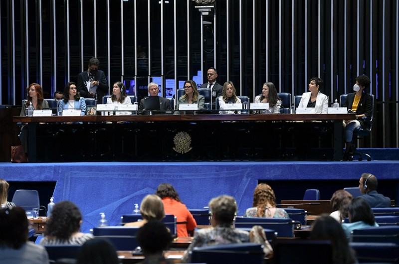 Evento realizado no Plenário do Senado reuniu especialistas, ativistas e parlamentares para econtrar saídas contra a violência de gênero - Edilson Rodrigues/Agência Senado